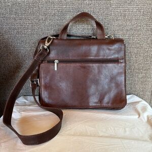 Vintage Wilson's Leather Cross Body Bag Brown Satchel Purse Pockets Travel